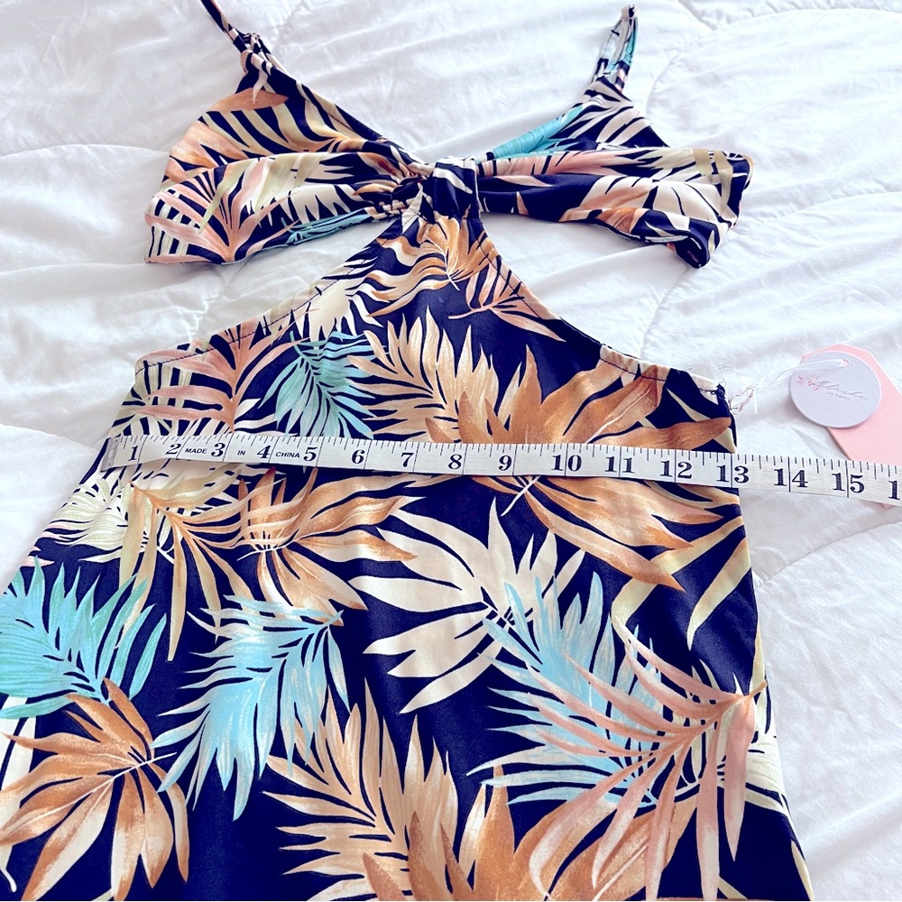 Blashe Los Angeles - Sexy Vacation Peek a Boo Maxi Dress - Picture 3 of 7